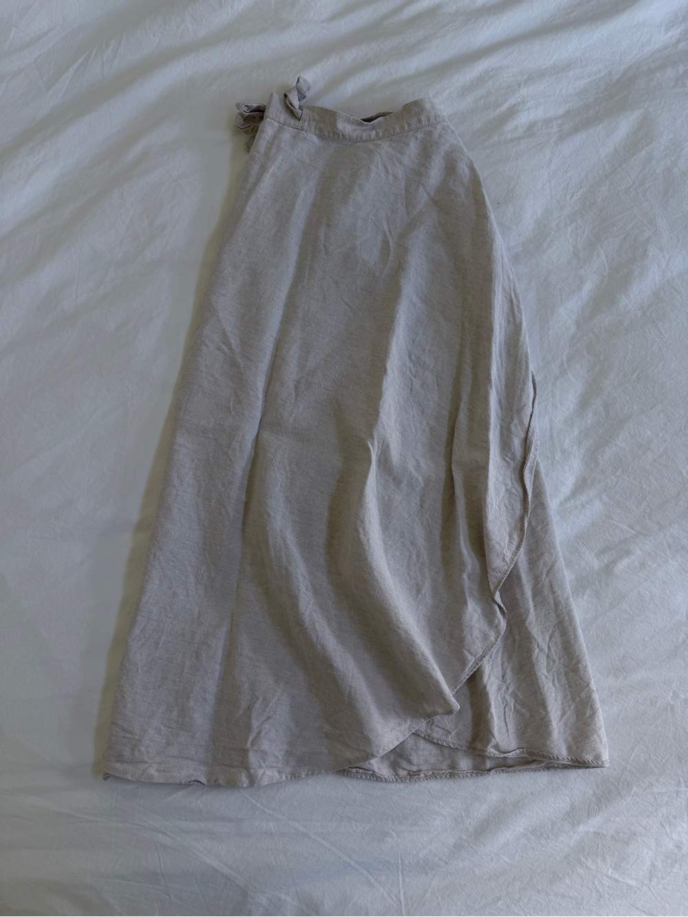 Wilfred Neutral Wrap-Style Maxi Skirt in Taupeu